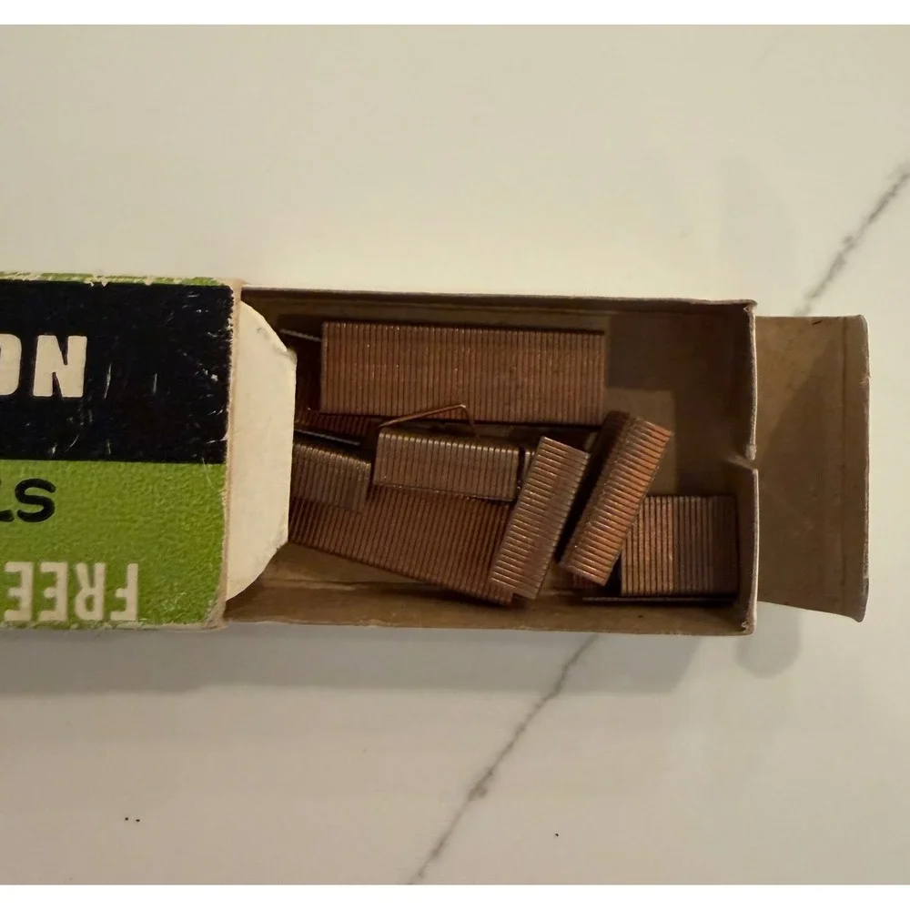 Vintage Free Standard No. 10 Staples Green Black Box‎ Retro Office Ephemera